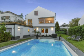 Stockholm - Villa with pool & sauna, Stockholm
